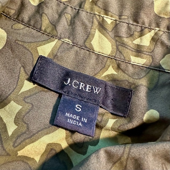 J. Crew ‘Groovy Button-Up Shirt’ in “Camo Flowers” with Yellow Piping Size Small - Picture 6 of 15